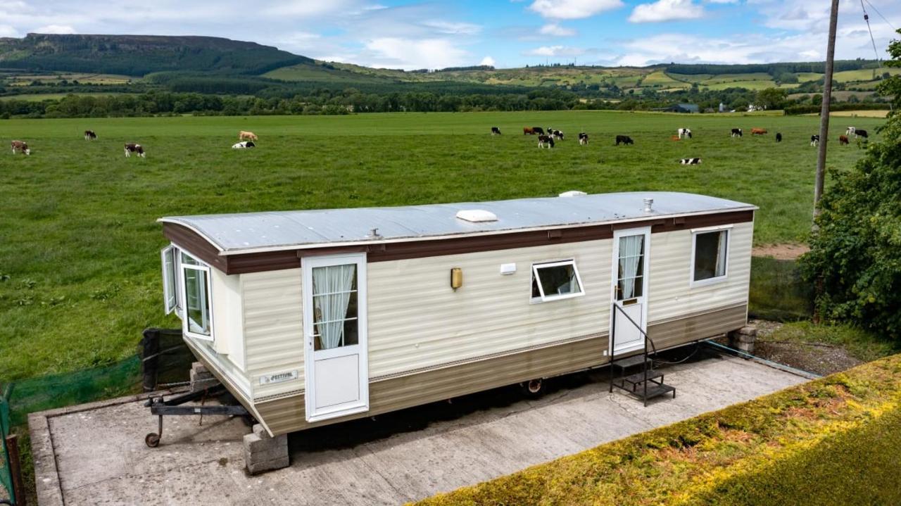 Devil'S Bit Accommodation Killea Экстерьер фото